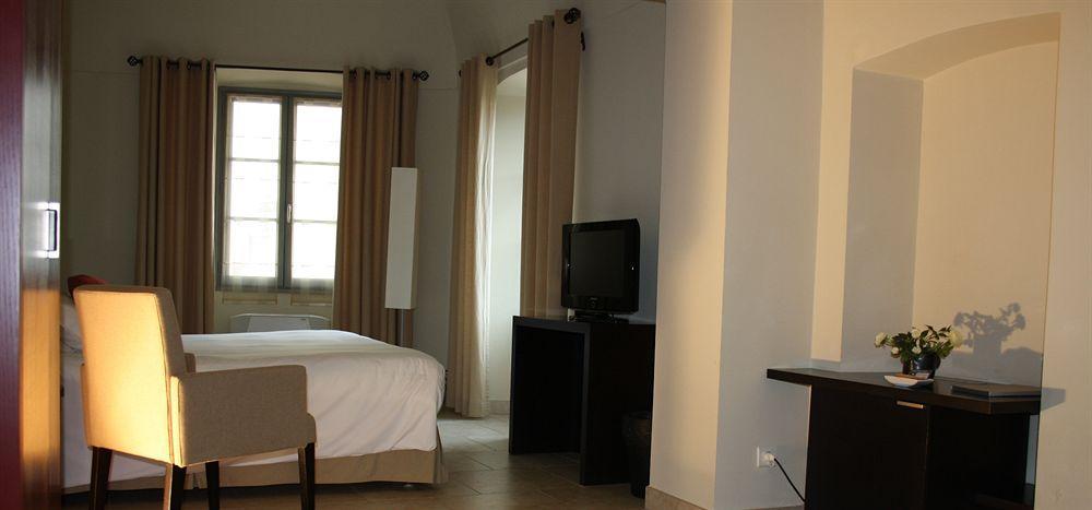 Perla Rossa 4* LʼÎle-Rousse